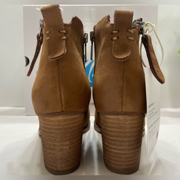 NEW Aqua College Nancy Women’s Waterproof Leather Ankle Boots Cognac Nubuck 7.5 - Picture 3 of 10